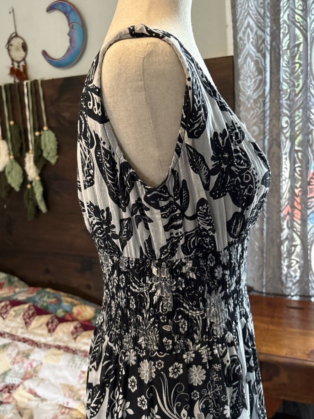 Jane Ashley Black & White Floral V-Neck Maxi Dress - Picture 3 of 7